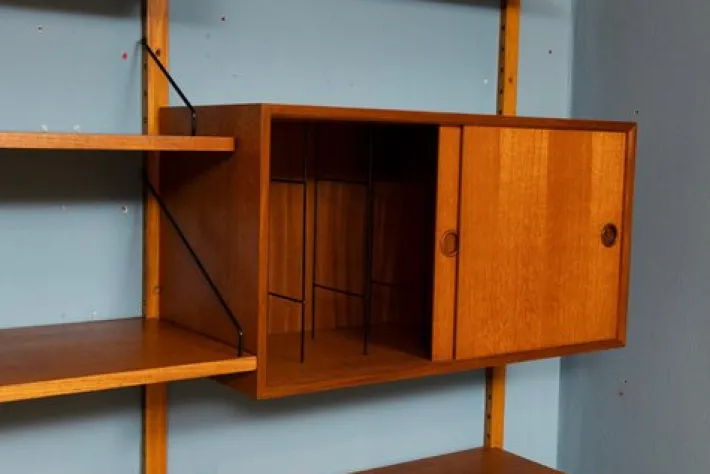 Pamono Vintage Danish Two-Bay Wall System Bookcase in Teak by Poul Cadovius Hot