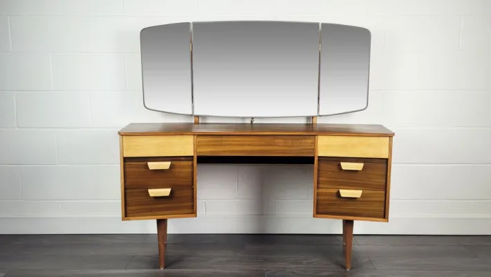 Pamono Vintage Dressing Table from Uniflex, 1970s Discount