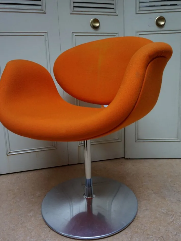 Pamono Vintage Dutch Little Tulip Swivel Armchair by Pierre Paulin for Artifort, 1990s Outlet