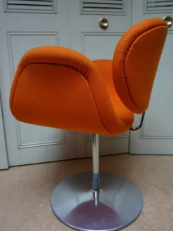 Pamono Vintage Dutch Little Tulip Swivel Armchair by Pierre Paulin for Artifort, 1990s Outlet