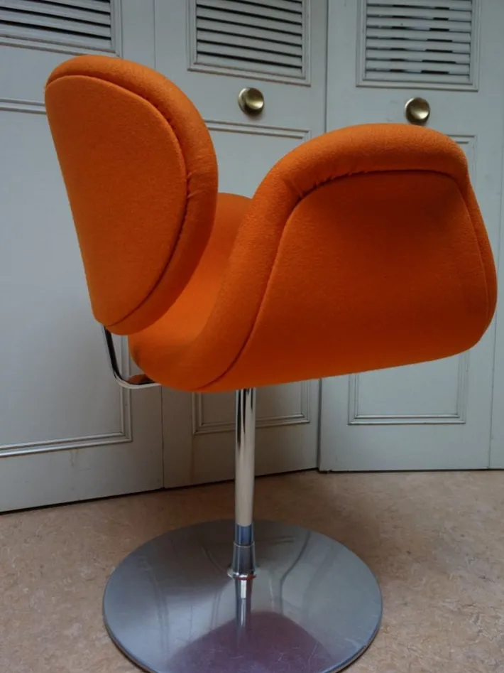 Pamono Vintage Dutch Little Tulip Swivel Armchair by Pierre Paulin for Artifort, 1990s Outlet