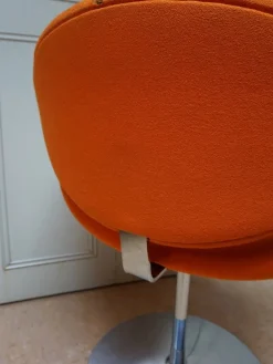 Pamono Vintage Dutch Little Tulip Swivel Armchair by Pierre Paulin for Artifort, 1990s Outlet