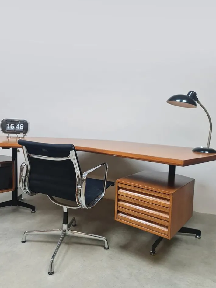 Pamono Vintage EA108 Office Chair in Aluminum by Charles Eames for Vitra, 1980s Online