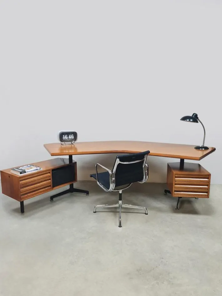 Pamono Vintage EA108 Office Chair in Aluminum by Charles Eames for Vitra, 1980s Online