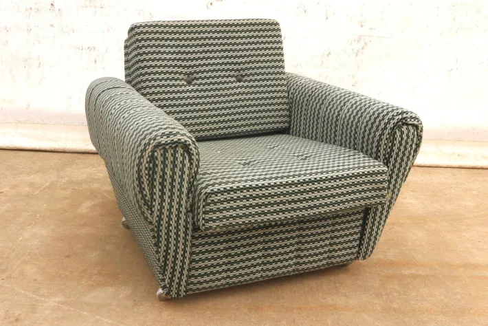 Pamono Vintage Eastern Bloc Living Room Set, Former Czechoslovakia, 1980s, Set of 3 New