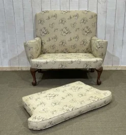 Pamono Vintage English Chippendale Walnut Sofa, 1930s Hot