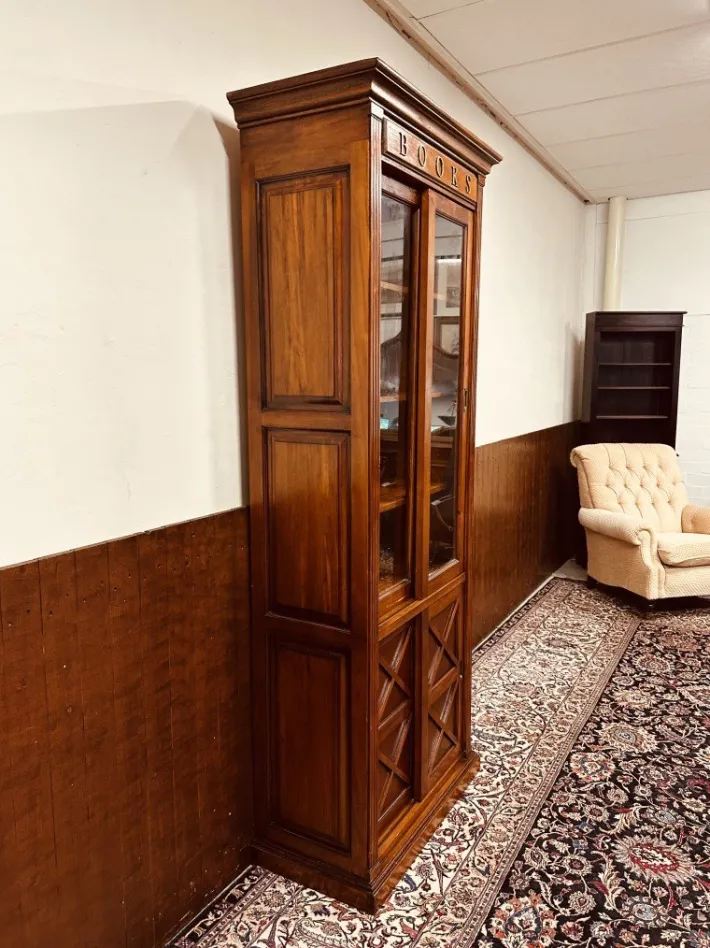 Pamono Vintage English Display Bookcase Clearance