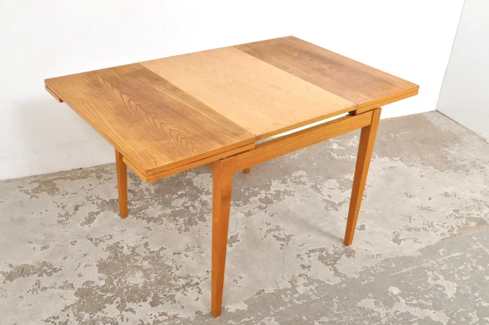 Pamono Vintage Extendable Dining Table in Ash Wood, 1960s Online