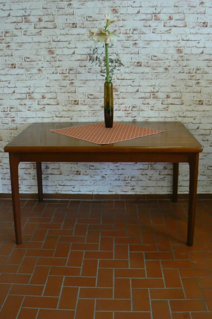 Pamono Vintage Extendable Dining Table by Henning Kjaernulf for AM Denmark Online