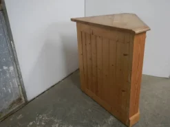 Pamono Vintage Fir Corner Cabinet, 1970