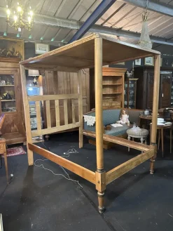 Pamono Vintage Four Poster Bed in Cherry Discount