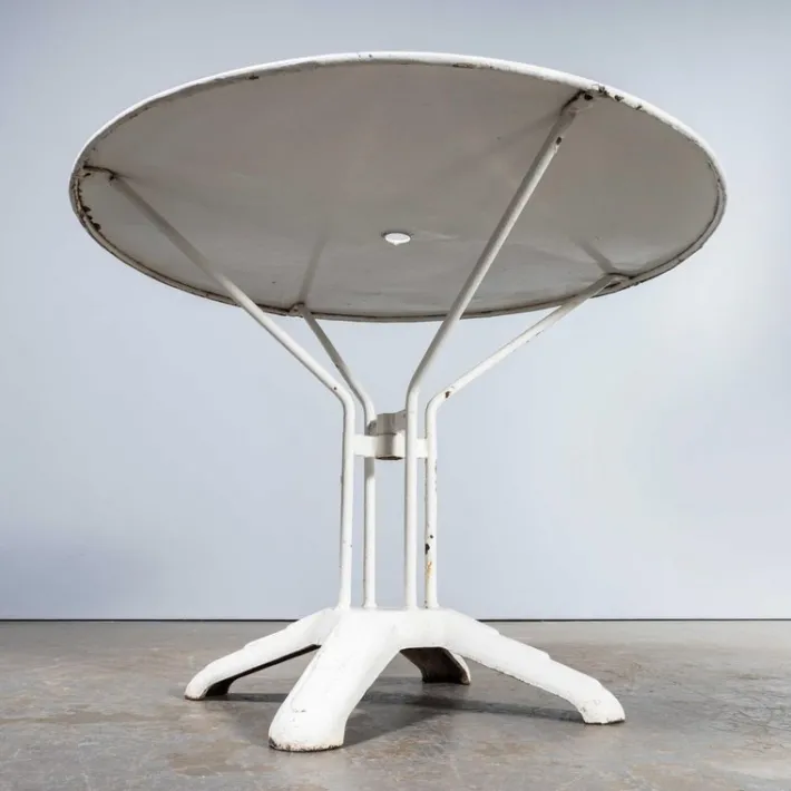 Pamono Vintage French Cast Base White Outdoor Table, 1950s Online