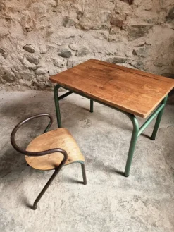 Pamono Vintage French Children's Desk and Chair Set, 1950s, Set of 2 Clearance