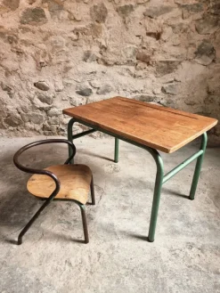 Pamono Vintage French Children's Desk and Chair Set, 1950s, Set of 2 Clearance