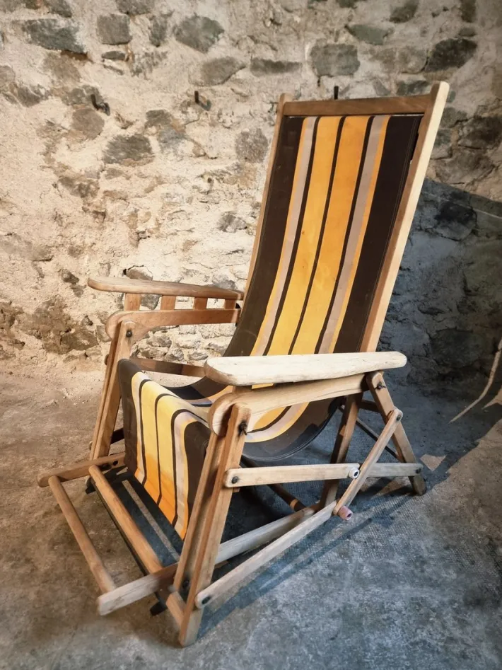 Pamono Vintage French Deck Chair in Beechwood, 1950s Clearance