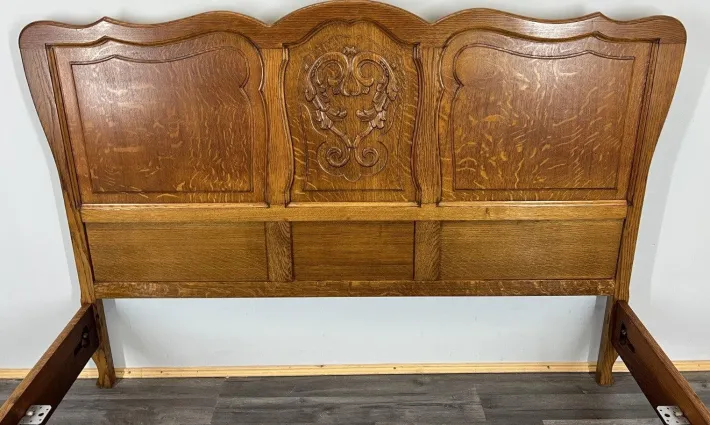 Pamono Vintage French Louis Bed Frame in Oak