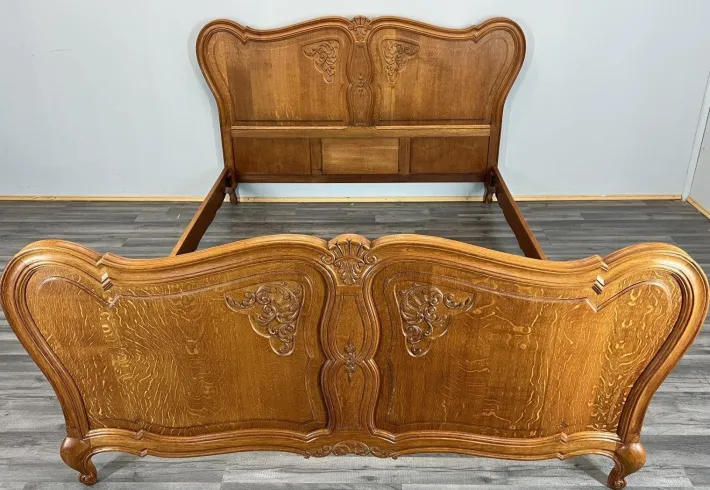 Pamono Vintage French Louis XVI Style Double Carved Bed in Oak Outlet