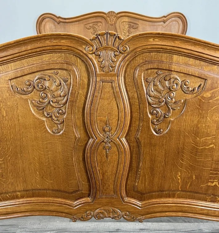 Pamono Vintage French Louis XVI Style Double Carved Bed in Oak Outlet