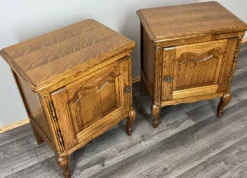 Pamono Vintage French Oak Bedside Tables, Set of 2 Hot
