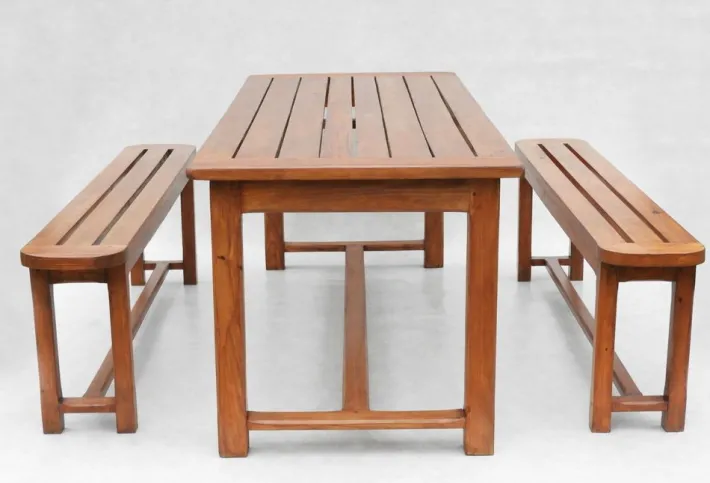 Pamono Vintage French Provincial Slatted Pine Outside Dining Table, 1980 Outlet