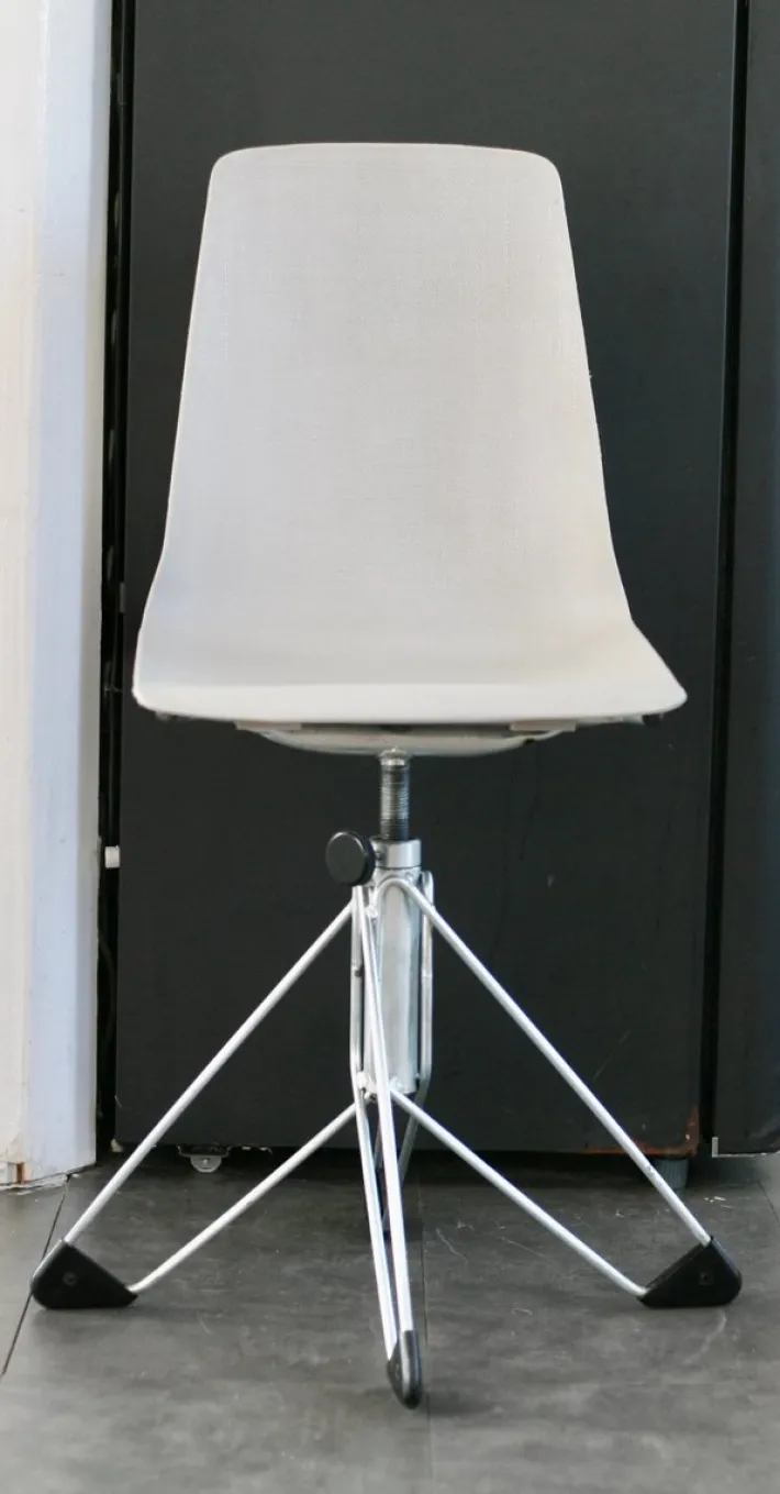 Pamono Vintage French Space Age Swivel Chair, 1960s New