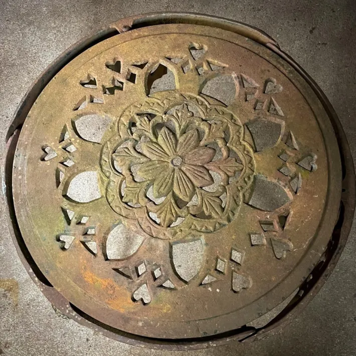 Pamono Vintage Garden Table in Cast Iron New