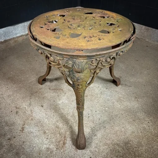 Pamono Vintage Garden Table in Cast Iron New