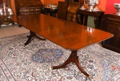 Pamono Vintage George III Style Pedestal Dining Table Hot