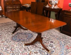 Pamono Vintage George III Style Pedestal Dining Table Hot