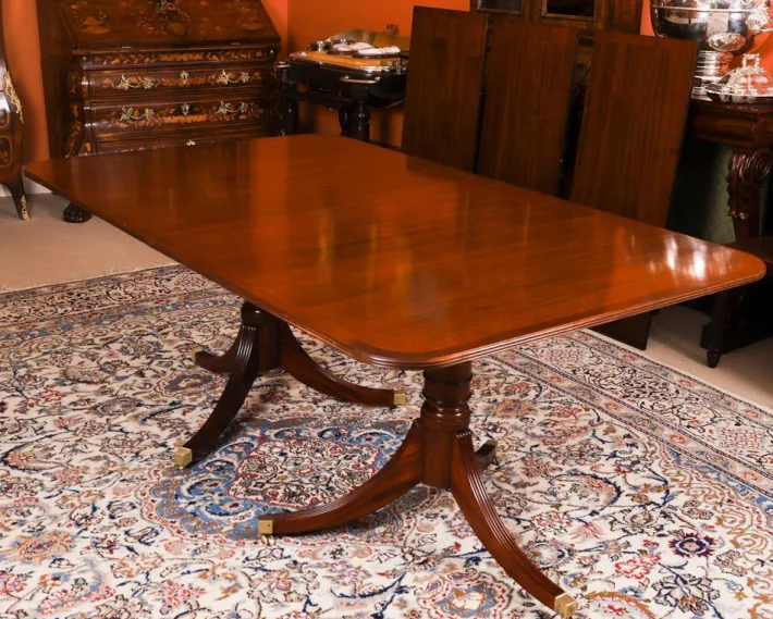 Pamono Vintage George III Style Pedestal Dining Table Hot