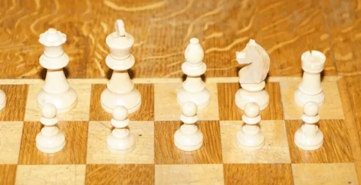 Pamono Vintage Honey Oak Chess Board Coffee Table With Chess Set Best