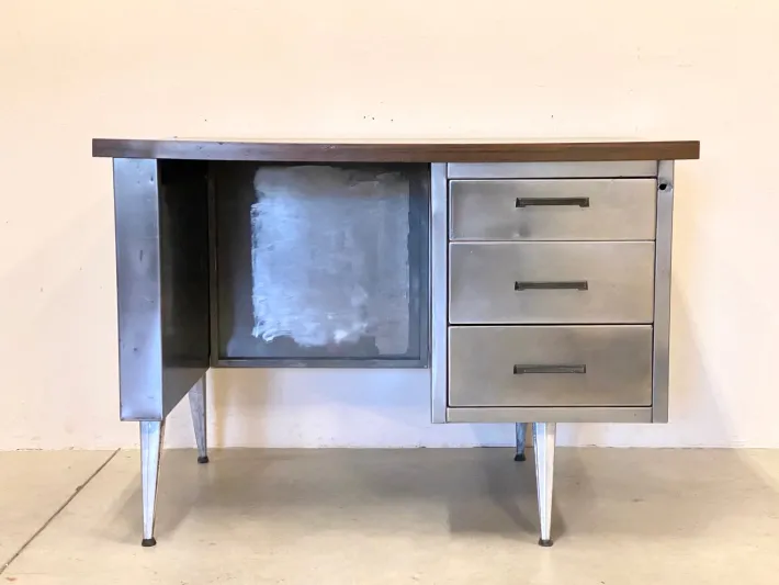 Pamono Vintage Iron Desk, 1970s Discount