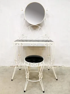Pamono Vintage Italian Dressing Table and Stool Set, 1960s, Set of 2 Sale