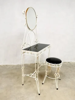 Pamono Vintage Italian Dressing Table and Stool Set, 1960s, Set of 2 Sale