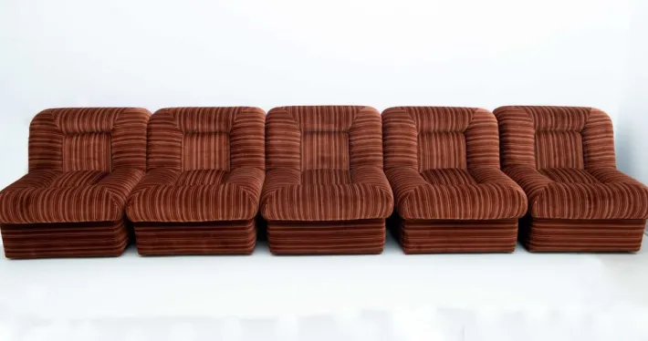 Pamono Vintage Italian Modular Armchairs and Coffee Table in Velvet, 1970, Set of 6 Clearance