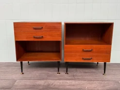Pamono Vintage Italian Nightstands with Metal Legs, 1950s, Set of 2 Online