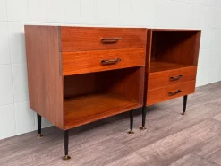 Pamono Vintage Italian Nightstands with Metal Legs, 1950s, Set of 2 Online