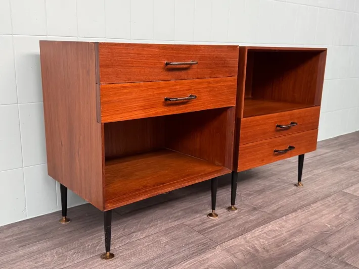 Pamono Vintage Italian Nightstands with Metal Legs, 1950s, Set of 2 Online