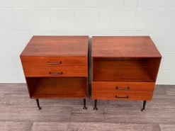 Pamono Vintage Italian Nightstands with Metal Legs, 1950s, Set of 2 Online