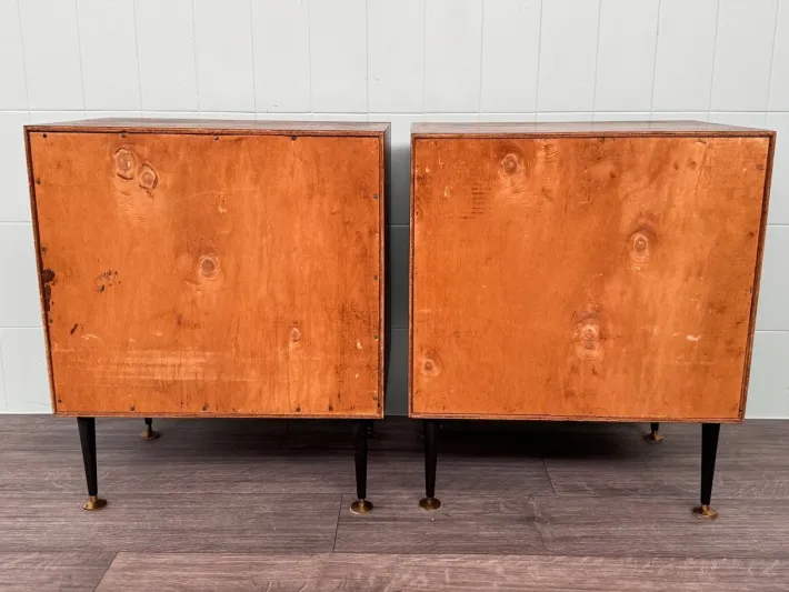 Pamono Vintage Italian Nightstands with Metal Legs, 1950s, Set of 2 Online