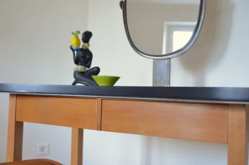 Pamono Vintage Kidney-Shaped Dressing Table, 1950s Outlet