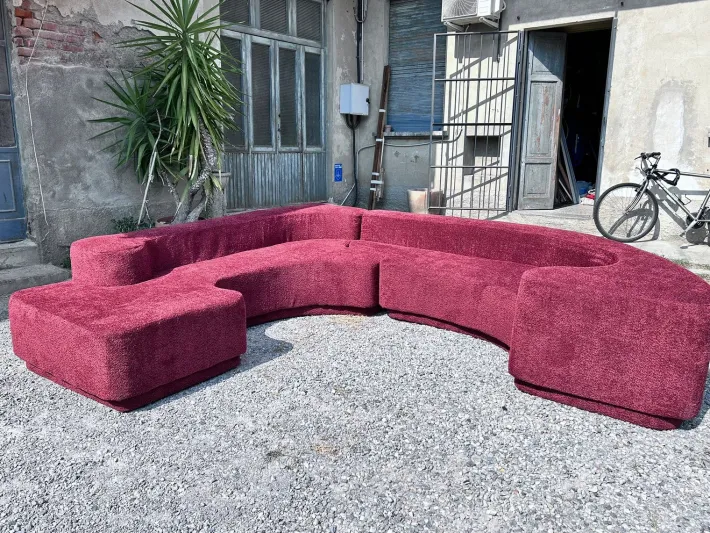 Pamono Vintage Lara Modular Sofa in Burgundy Bouclé by Roberto Pamio for Stilwood, 1970s Hot