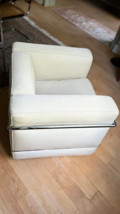 Pamono Vintage LC2 Chair by Le Corbusier and Pierre Jeanneret and Charlotte Perriand for Cassina, 1970s New