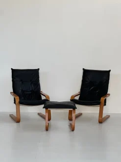 Pamono Vintage Leather Armchairs and Pouf, 1970s, Set of 3 Hot