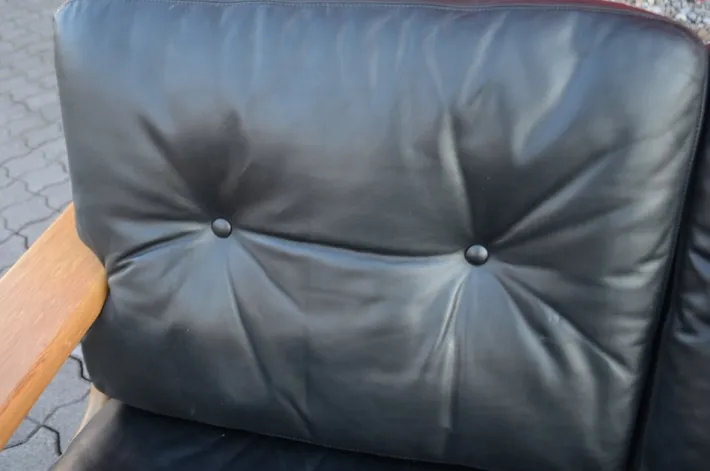 Pamono Vintage Leather Bonanza Sofa by Esko Pajamies for Asko Outlet