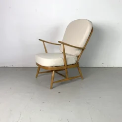 Pamono Vintage Lounge Chair from Ercol Outlet