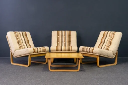 Pamono Vintage Lounge Chairs and Coffee Table, Set of 3 Discount