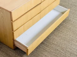 Pamono Vintage Minimalist Maple Chest of Drawers, 1960s Sale