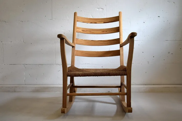 Pamono Vintage Norwegian Pine Rocking Chair, 1930s Clearance