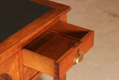 Pamono Vintage Oak Kneehole Desk with Leather Top from Lita Online